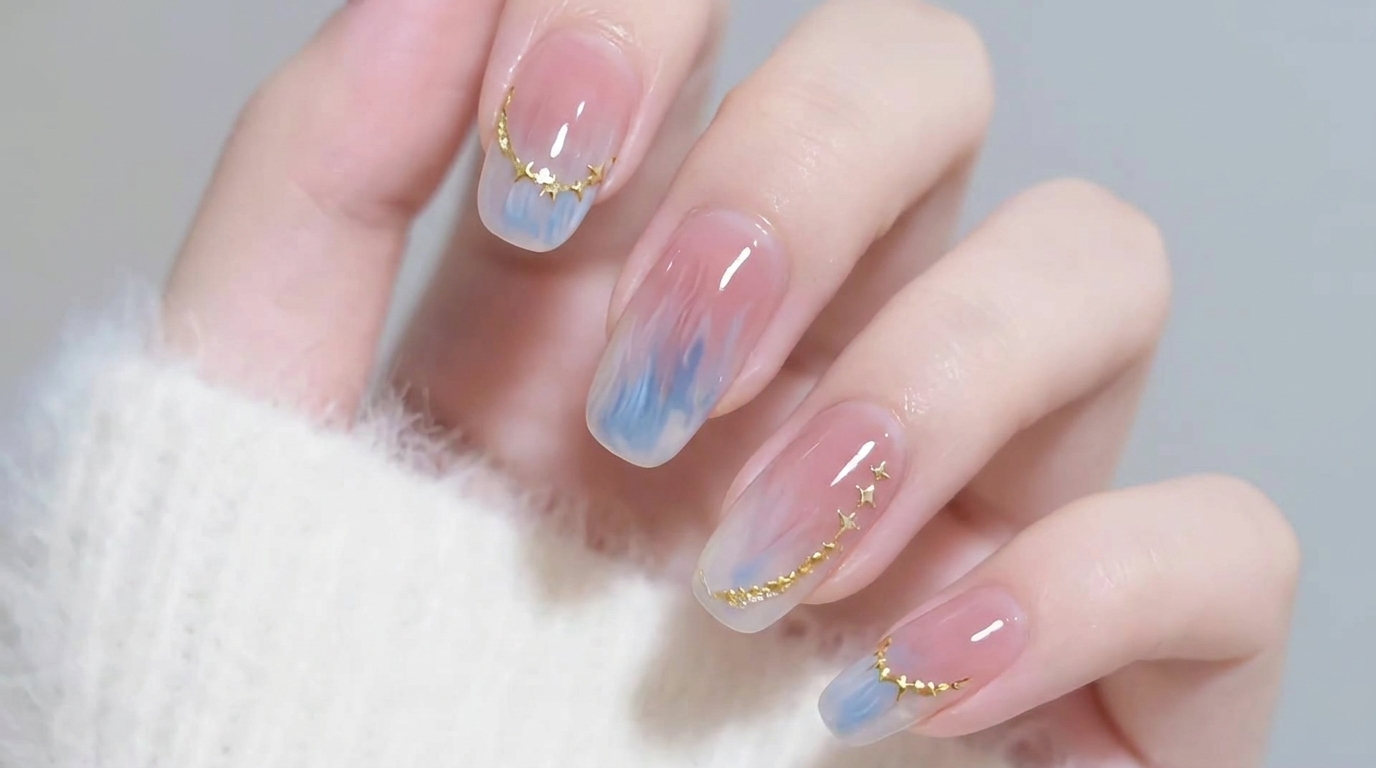 ゴールドスターが輝くブルー水彩グラデーションネイル — ステップバイステップのやり方